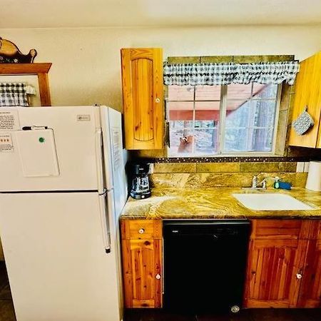 Cozy Bear South-Inside Yosemite-Sleeps 5 Appartement Yosemite West Buitenkant foto